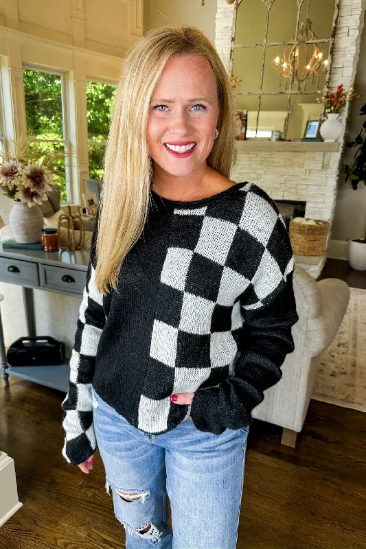 Luxurious SweatersBlack Color Block Checkered Knit Sweater