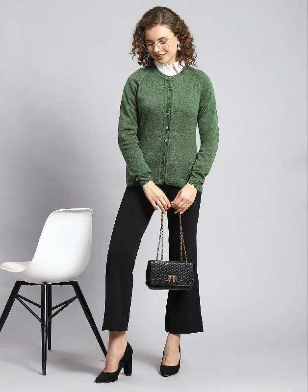 Crewneck SweatersWomen Green Solid Round Neck Full Sleeve Cardigan