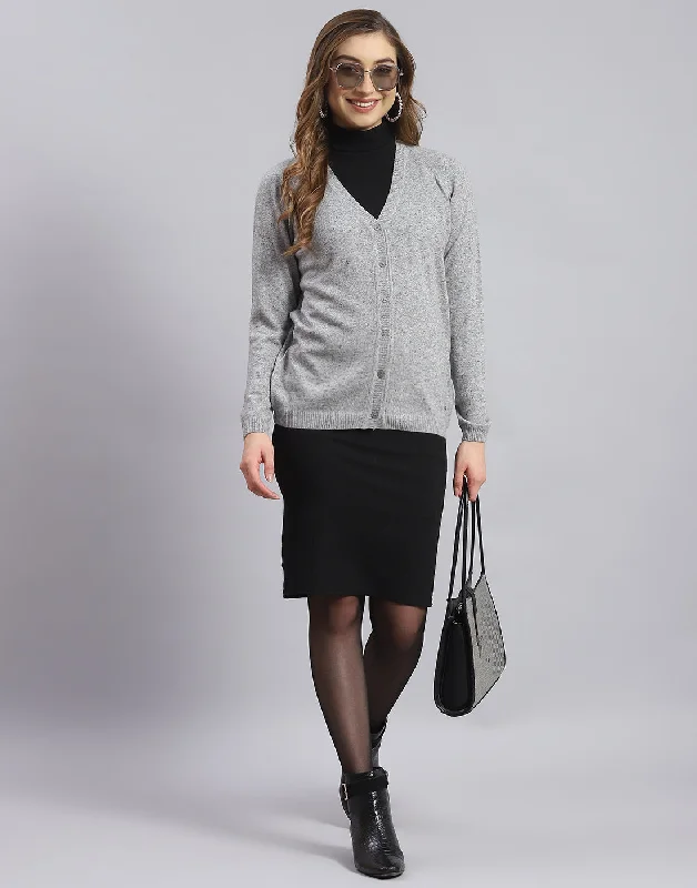 Thick Cashmere SweatersWomen Grey Solid V Neck Full Sleeve Sweater