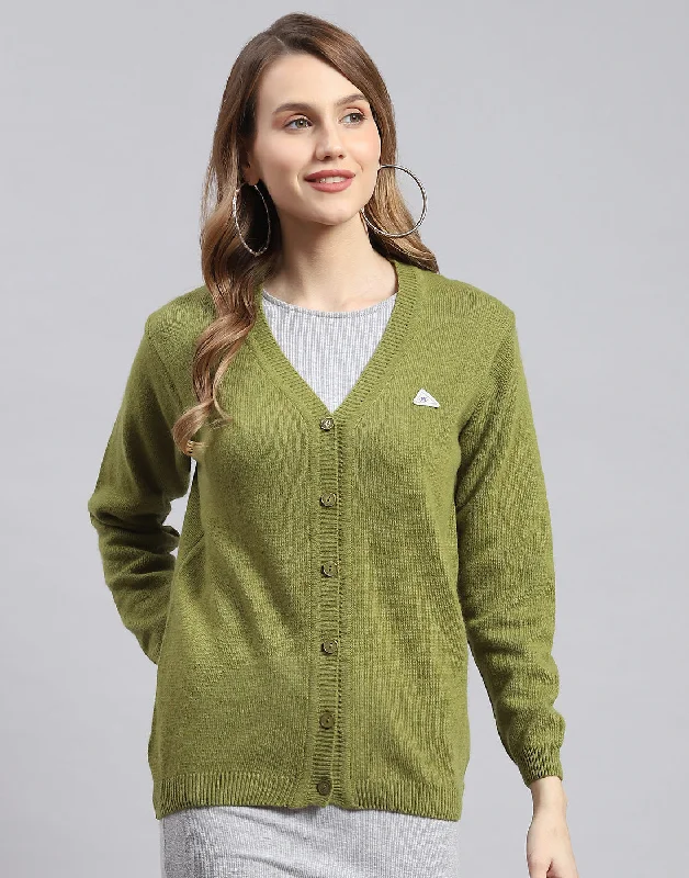 Luxurious Oversized Cardigan SweatersWomen Green Solid V Neck Full Sleeve Cardigan