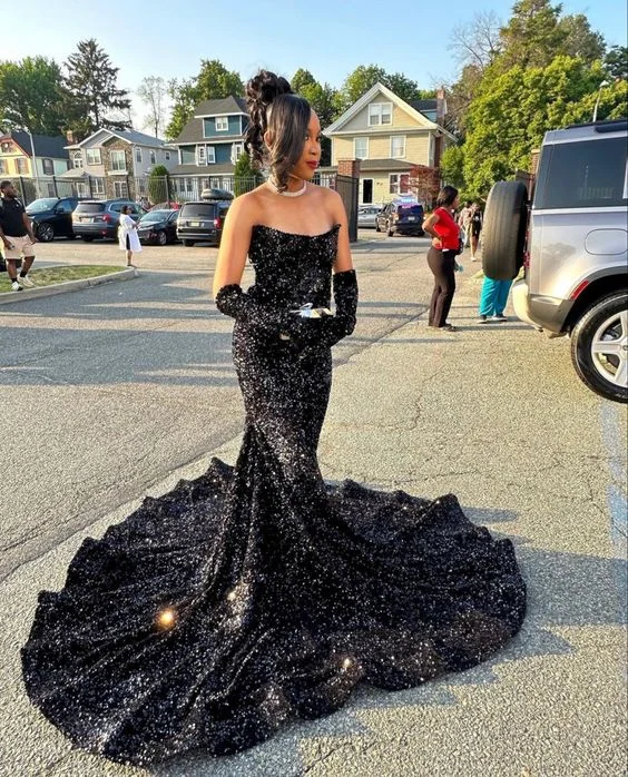 prom dresses for plus-size figuresElegant Black Sequins Mermaid Prom Dress,Black Evening Dress Y6133