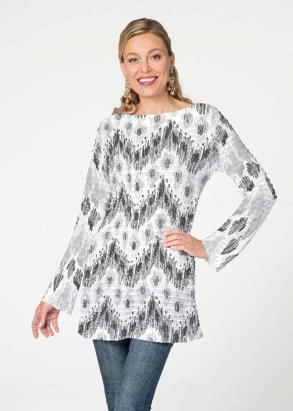 women's tops for those who want to create outfits that reflect their personal style and sense of fashionTonal Waves Black (7834) ~ Banded Boatneck Tunic