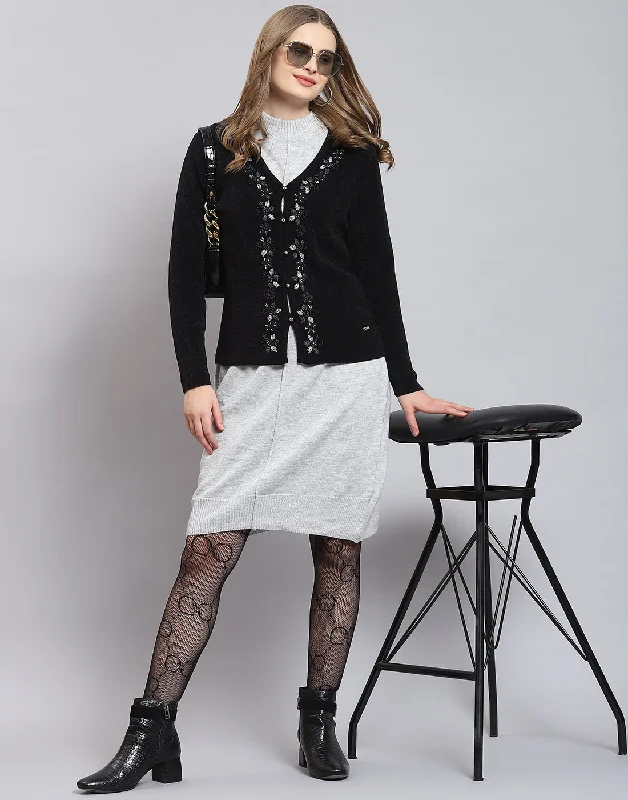 Fitted SweatersWomen Black Embellished V Neck Full Sleeve Cardigan